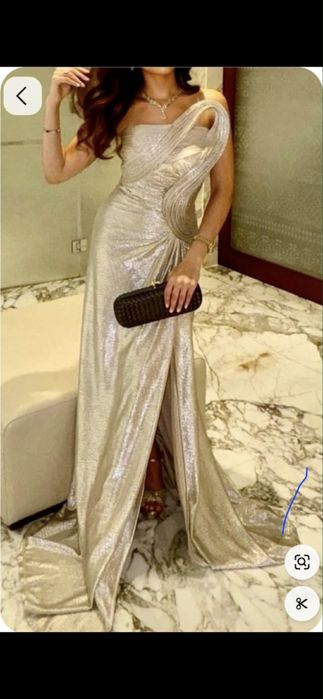 Официална рокля