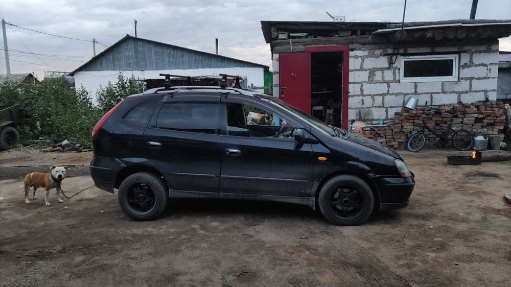 Продам Nissan Tino 1999 г