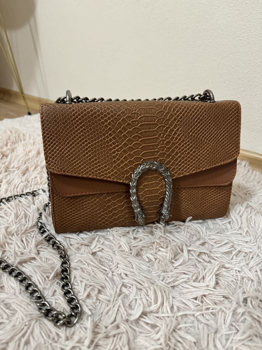 Дамска чанта