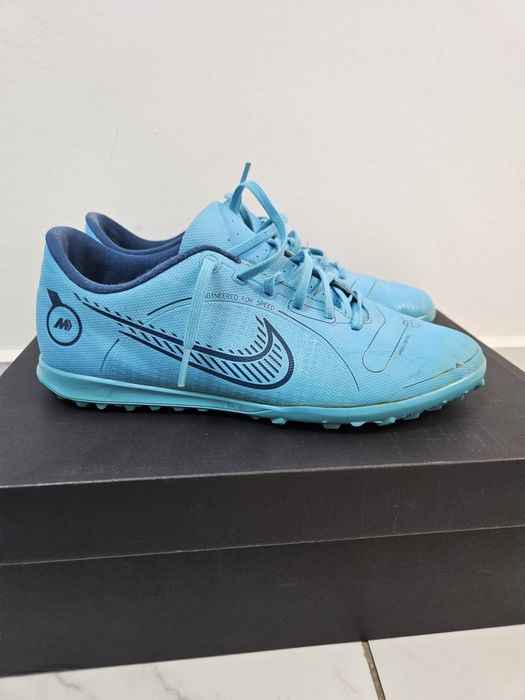 Ghete fotbal / Adidași Nike Mercurial mărimea 40.5 TF