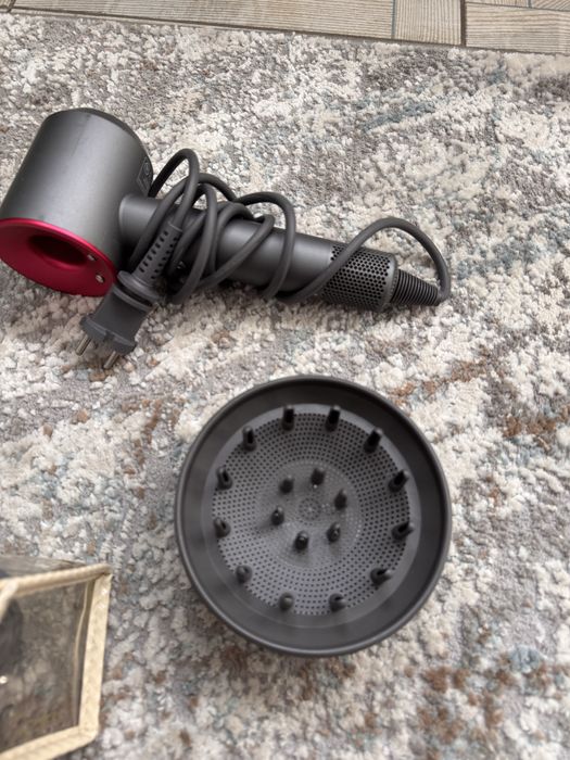 Продам фен. Б/у в отличном состоянии!!!