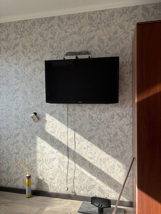 Телевизор сатам срочнр