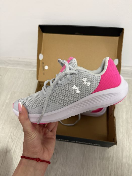 Дамски маратонки Under Armour