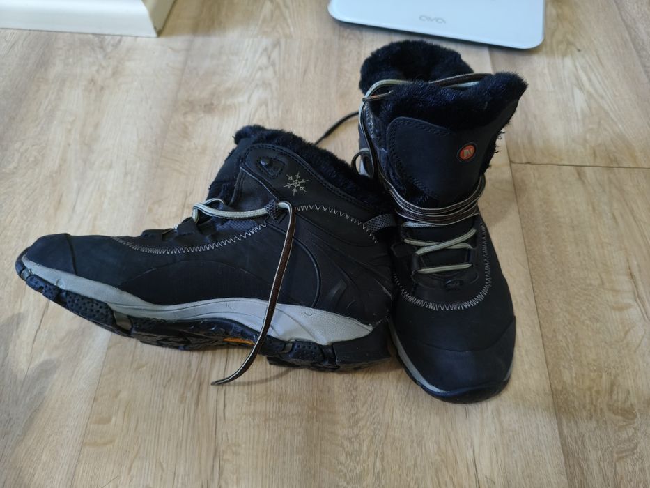 Продам кроссовки Merrell