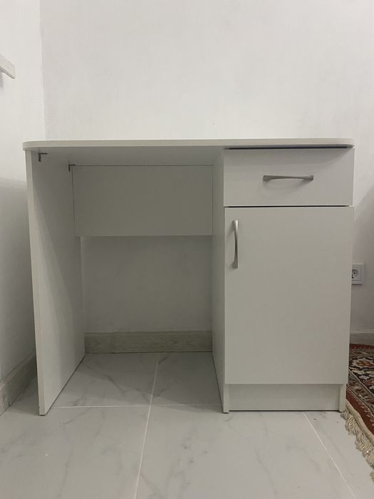 Срочно продам стол