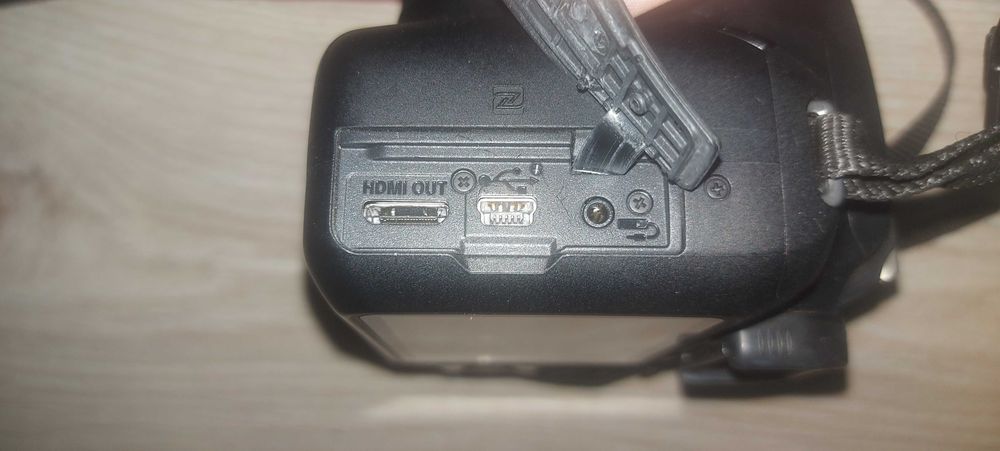 Фотоаппарат Canon EOS 2000D