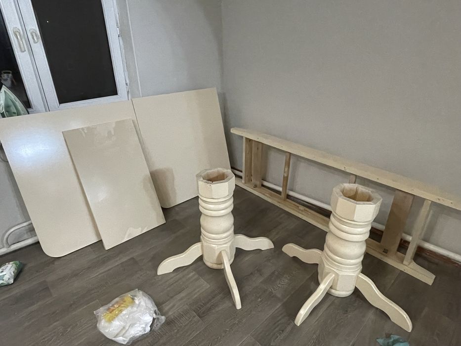 Стол со стульями, раскладной