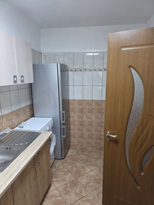 Închiriez apartament 3 camere Sos Giurgiului
