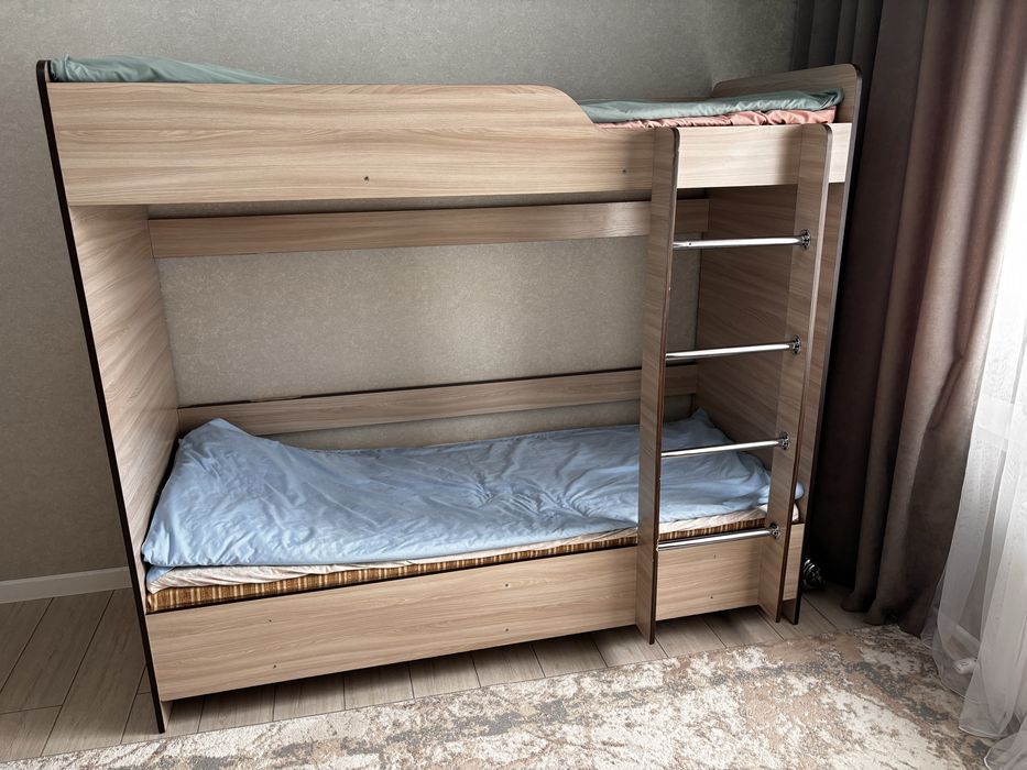 Двухярусная кровать