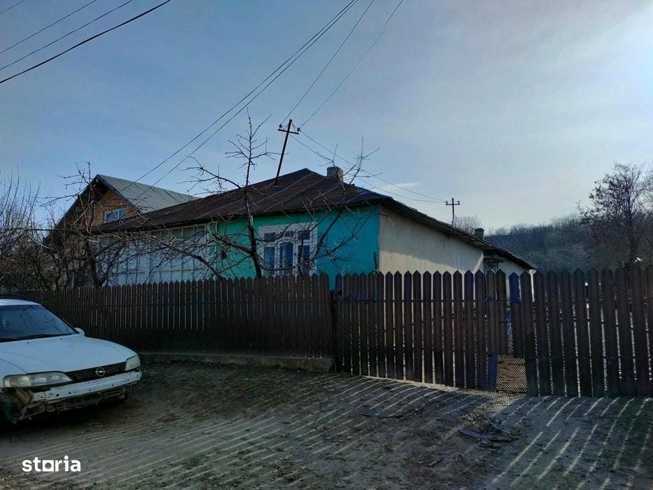 Casa 165  m² + Teren 1.303  m², Com. Romanesti