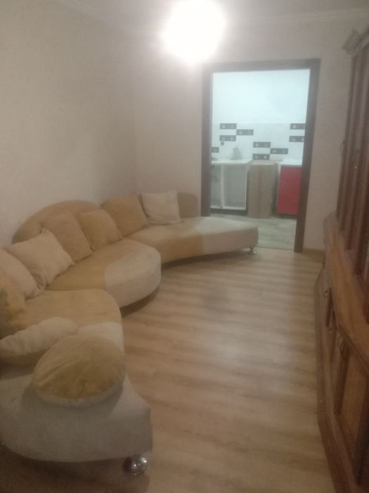 Продам диван с подужками