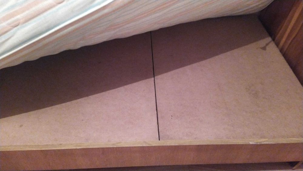 Продам кровати 4 шт с матрасом