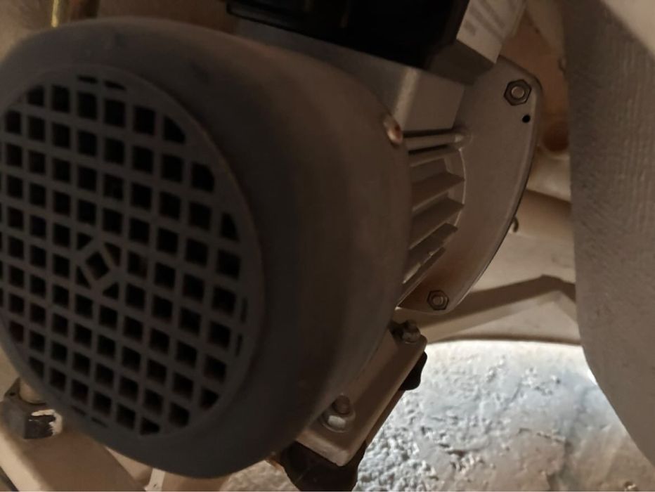 Чисто ново джакузи / хидромасажна вана