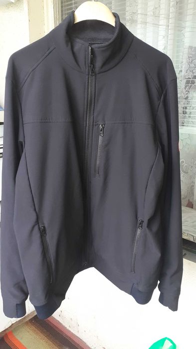 Ново яке STRAUSS