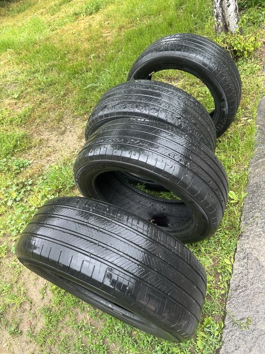 Шина летни 215/55/17