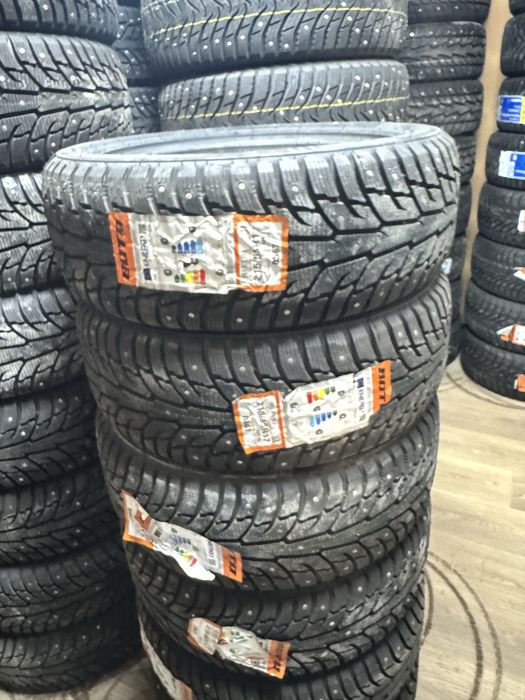 Шины новые зима 215/55 R17 шипы донгелек
