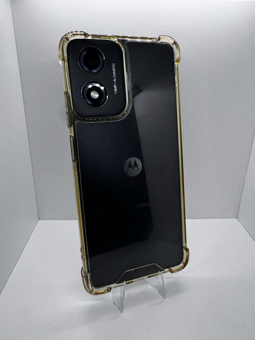 Motorola Moto E14 Dual SIM – 64GB – Husă + cablu cadou – Funcțional excelent