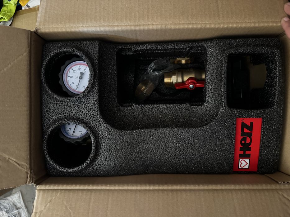 Grup de pompare Pumpfix DIRECT fără pompă DN25 HERZ 1451025