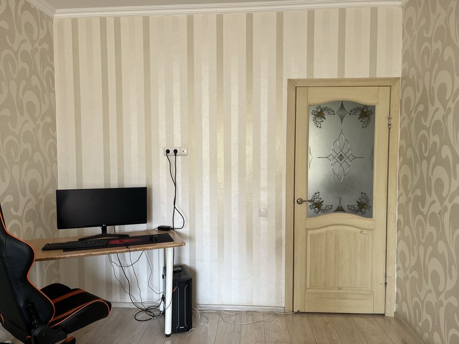 Продам 4х комн квартира