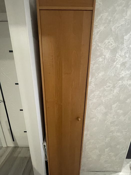 Продам шкаф пенал