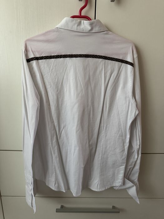 Camasi alba si alba cu model