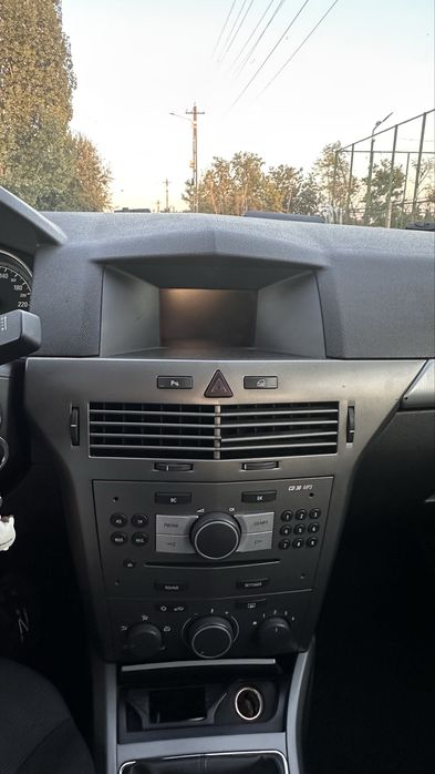 Opel Astra H GTC 1.6