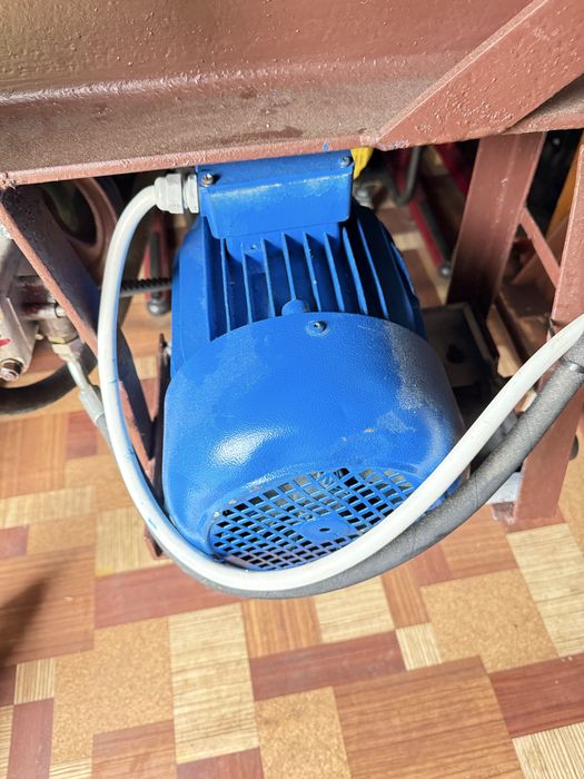 Motor trifazic 4kw italia
