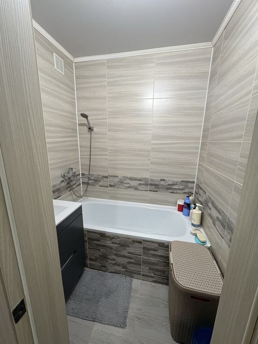 Продам 1 комн квартиру в центре.