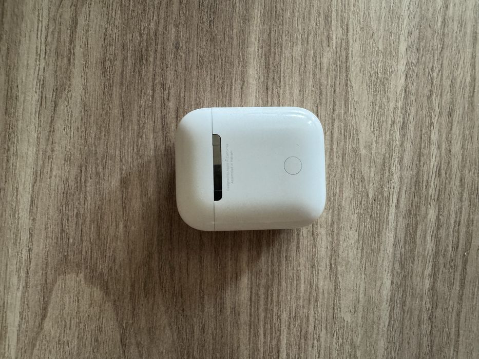 Продается Apple AirPods 2 наушники Original | Отличное состояние