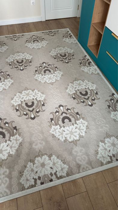 Продам ковер 190х250