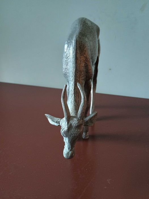 Антикварна бронзова скулптура статуетка пластика