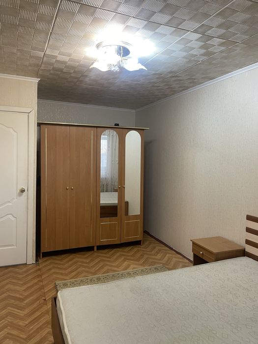Сдаю- 2-х.ком.кв.на 3мкр.ул.Абая.