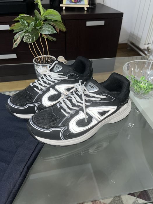 Dior b30