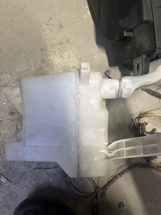 Запчасть ниссан тиида с11