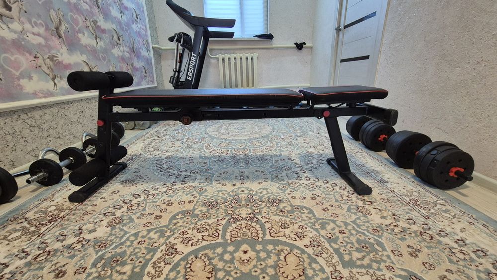 Скамья для пресса. Спортивный инвентарь.