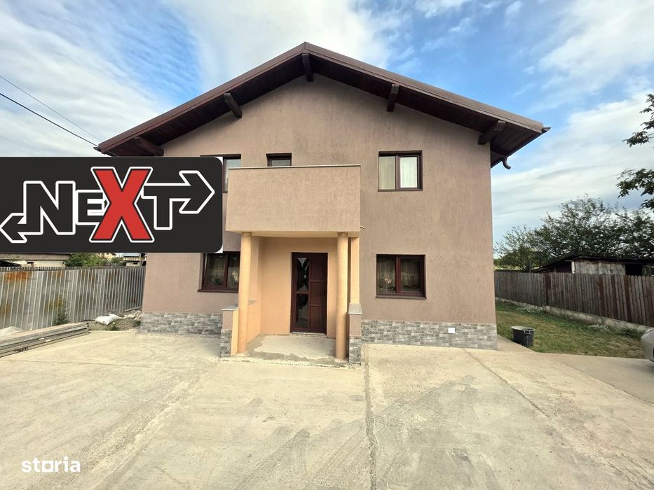 Casa cu etaj Savinesti