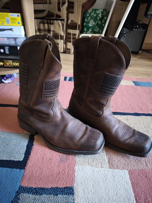 Cizme cowboy Ariat din piele