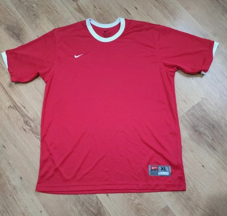 Tricou Nike mărimea XL