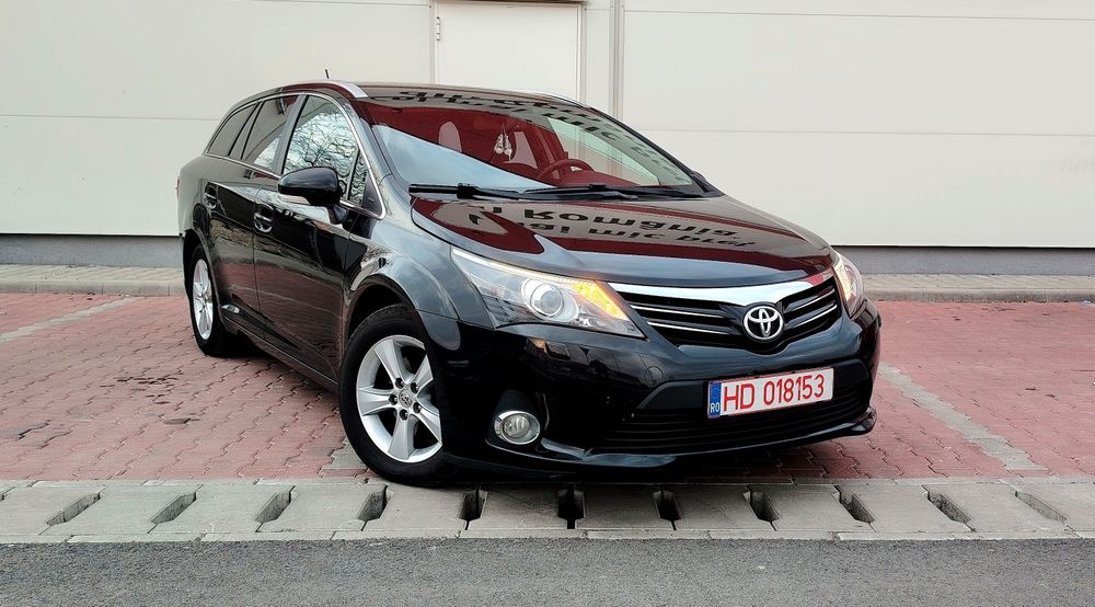 Toyota Avensis 2.0 D-4D 126cp, T27 Facelift, Euro 5, clasa Passat  A4 Mondeo insignia