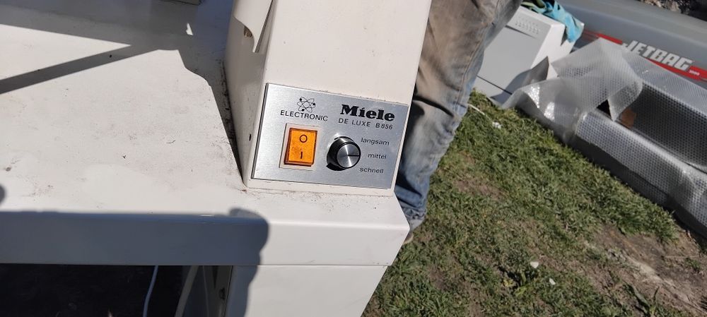 Каландър Miele [ гладачна машина]