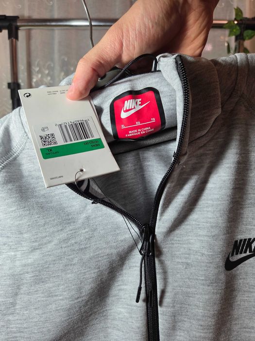 Hanorac Nike Tech marimea L
