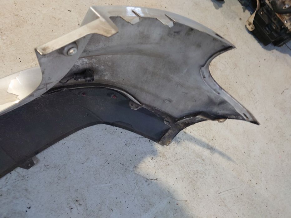 Bara spate Ford Focus 3 hatchback model cu senzori parcare