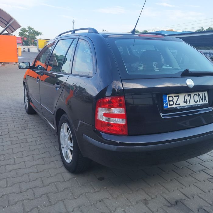 Vând Skoda Fabia