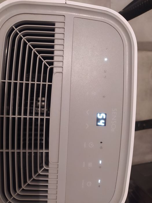 Vând dezumidificator