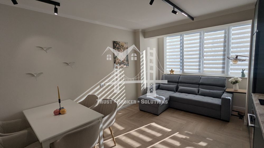 Продава се Двустаен апартамент в София, Оборище - 38 кв.м за 2953 €/кв.м - Снимка #2