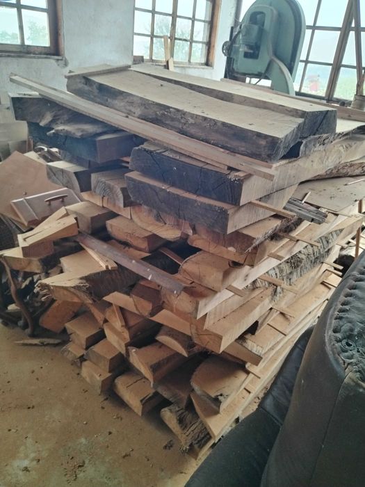 Орех сух изсушен дървен материал набичен Пловдив