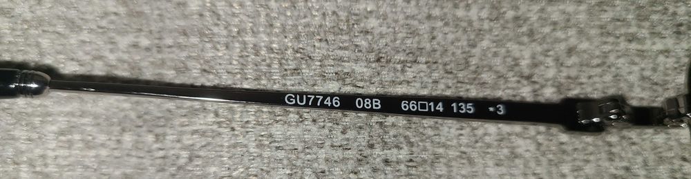 Guess слънчеви очила