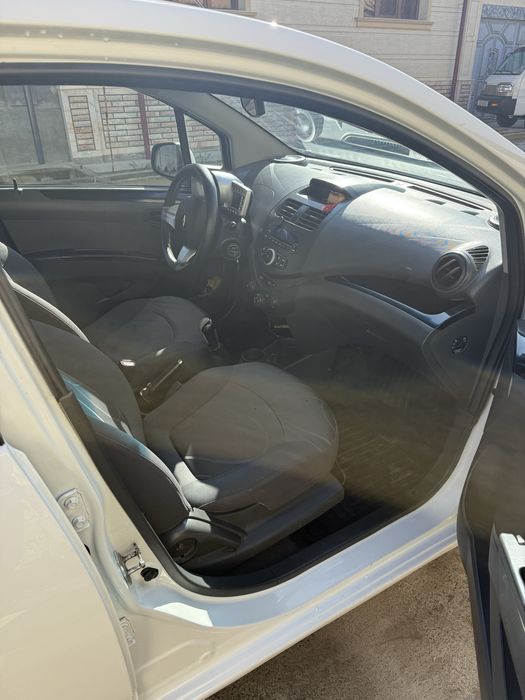 Spark sotiladi 2015 yil