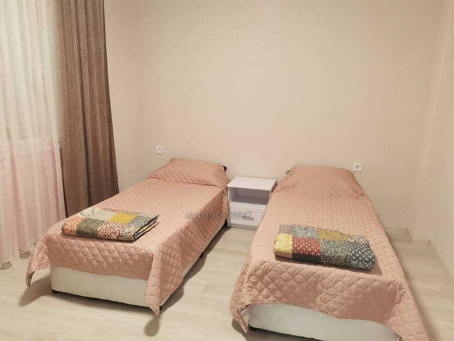 Нощувки в тристаен апартамент Център