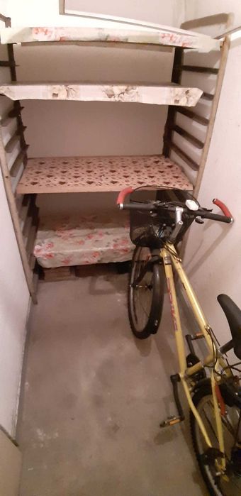 Proprietar – Închiriez  Apartament Studio Modern 42 mp, Zona Pietroasa, Etaj 3 + Boxă și Balcon Încălzit
